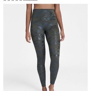 Faux leather matte green camo leggings